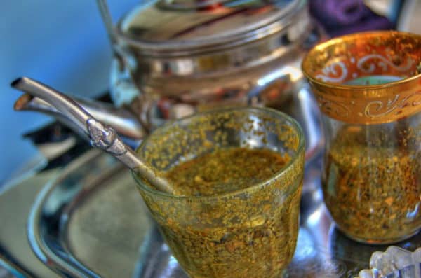 Syrian way of drinking mate tea