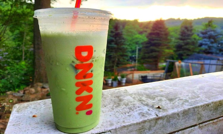 Dunkin Donuts Iced Matcha Latte Review