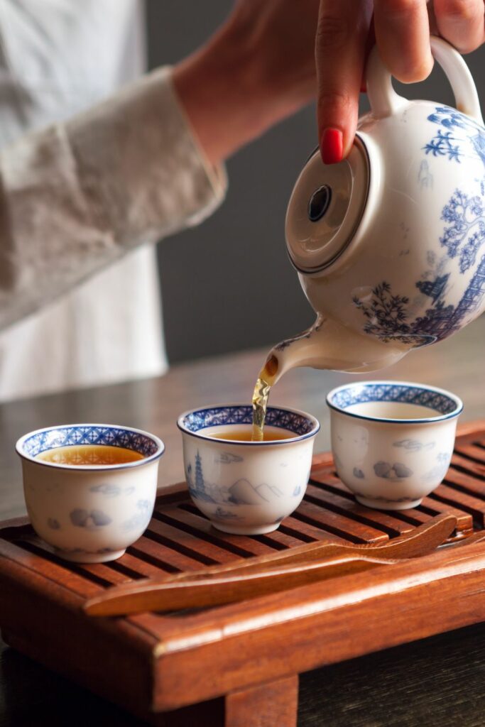 Brewing Tea in Traditional Chinese Teaware
